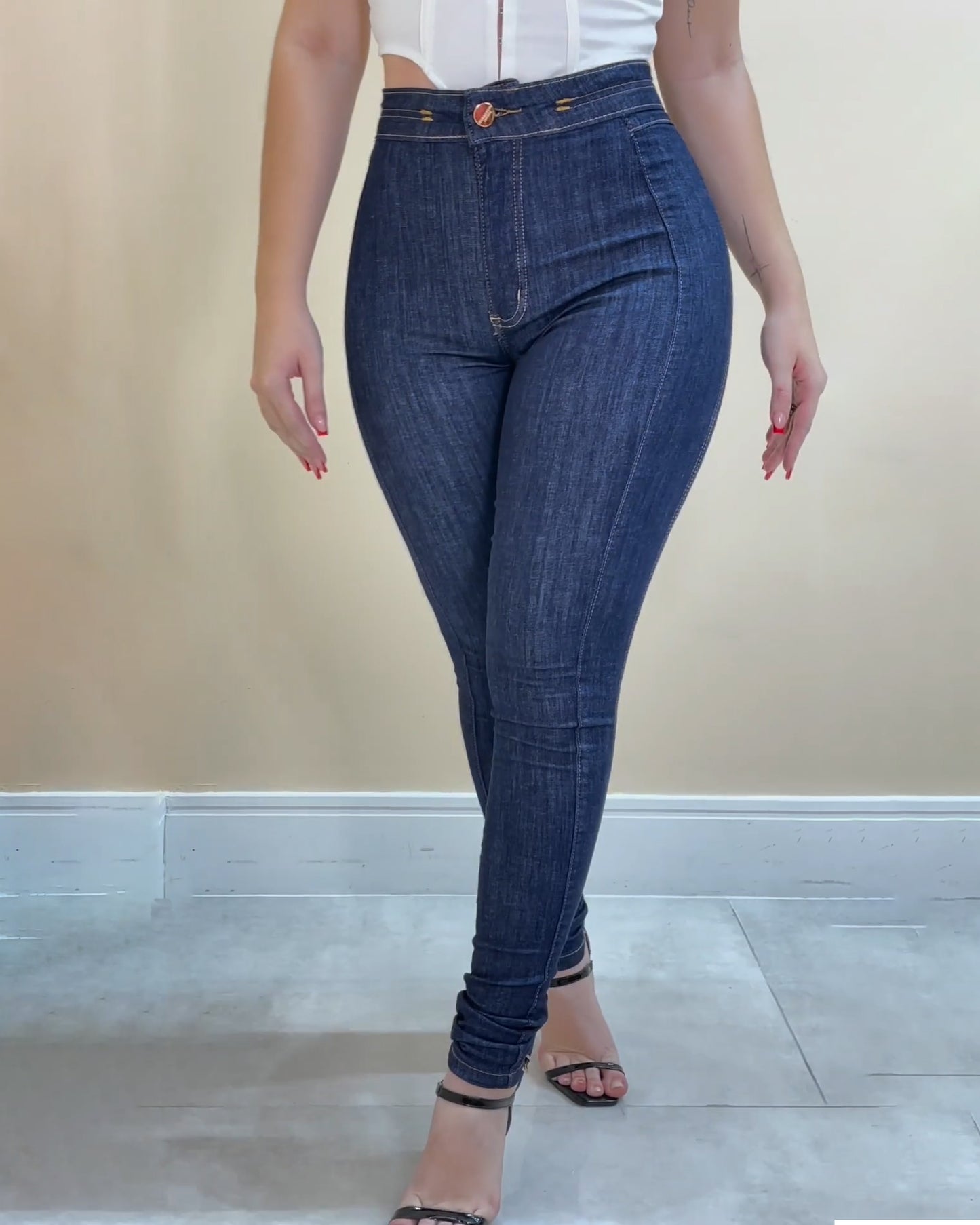 Tiefseeblau High-Rise Skinny-Jeans mit Stretch und Po-Lifting
