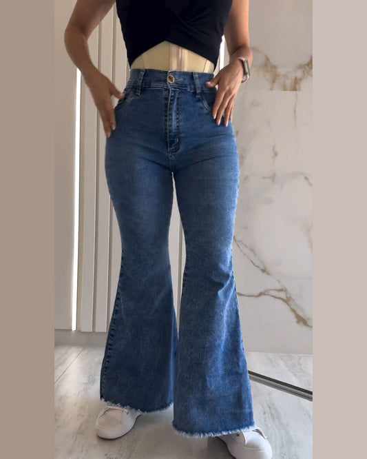 Skinny Po-Lift Stretch-Flared Jeans