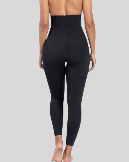 Hochgeschnittene Strumpfhose mit nahtloser Bauchformung und Stretch-Material