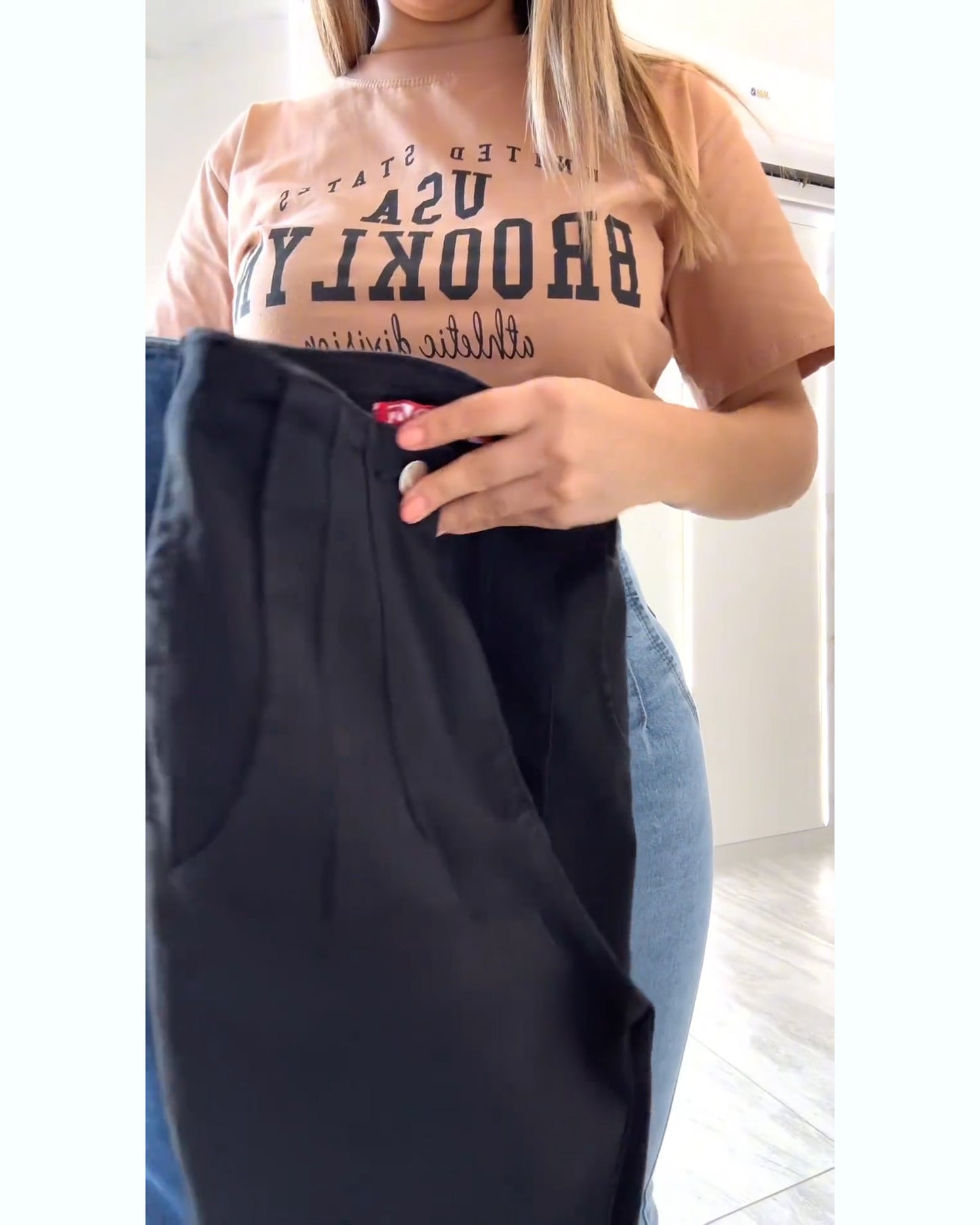 Hochtaillierte Skinny Jeans mit Po-Push-Up und Trendy-Design