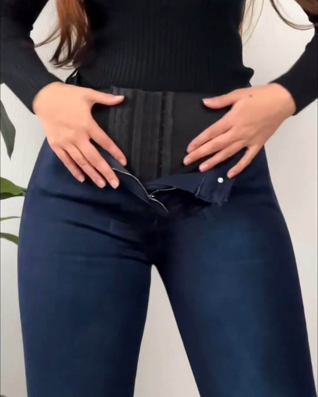 Dunkelblaue Faja-Jeans
