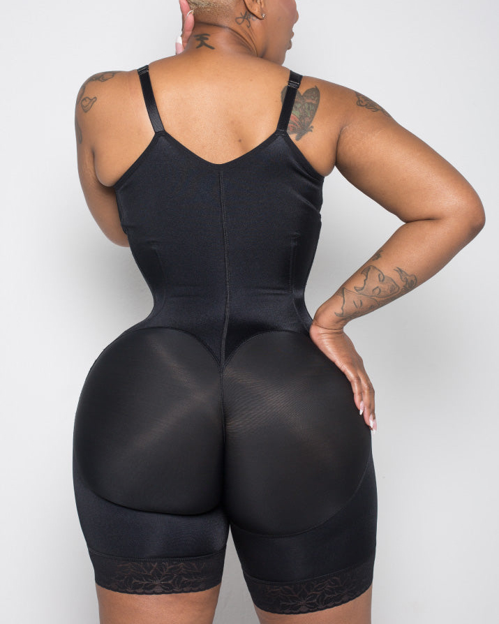 Aphrodite - Maßgeschneiderte Faja mit dünnen Trägern