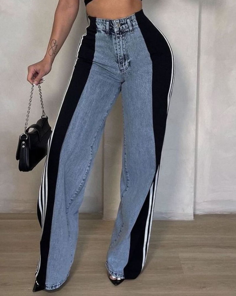 Farbblockjeans mit Seitenstreifen