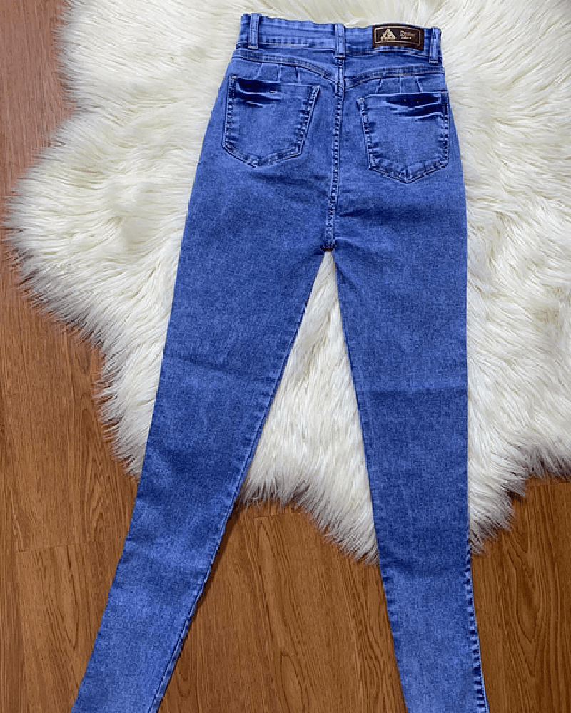 Hellblaue Geflochtene Jeans