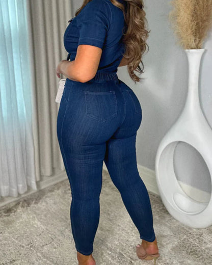 Jeansanzug mit kurzen Ärmeln und Hohlmuster