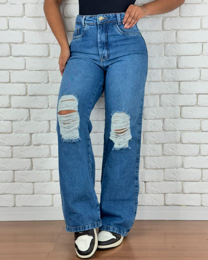 Gerade Jeans mit Rissen am Knie