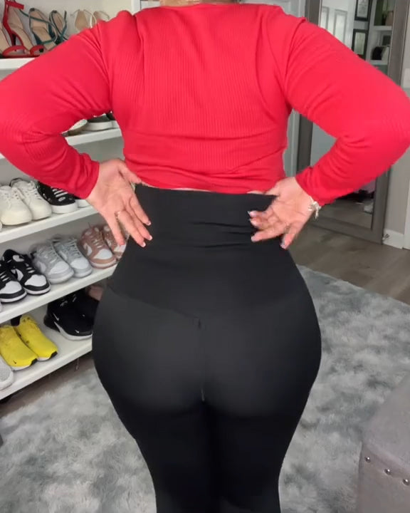 Hochgeschnittene Strumpfhose mit nahtloser Bauchformung und Stretch-Material