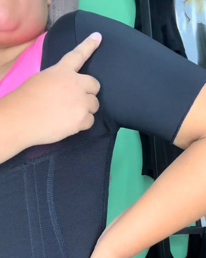 Weste mit Ärmeln für eine geformte Figur