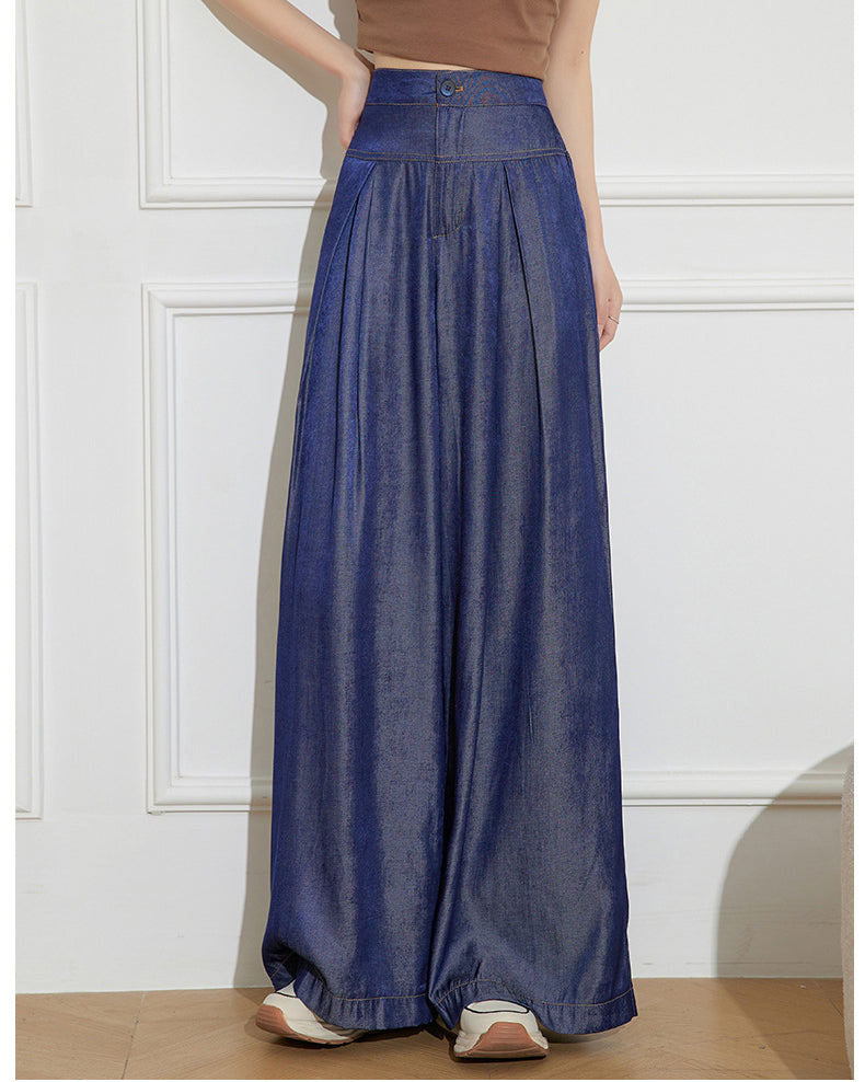 Hochgeschnittene gerade geschnittene Hose mit weitem Beinverlauf