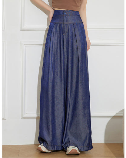 Hochgeschnittene gerade geschnittene Hose mit weitem Beinverlauf