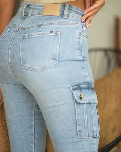 Hell-blaue schlank geschnittene Boory-Jeans