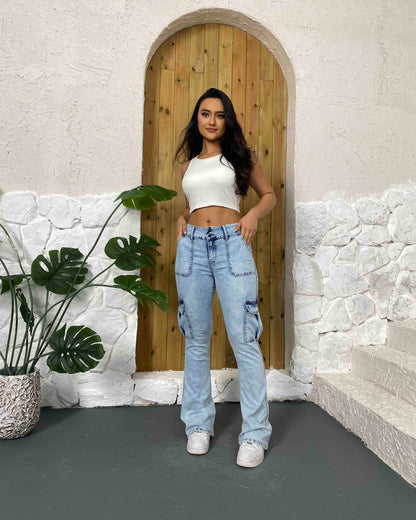 Mehrfachtaschen Doppelknopf Mid-Rise Flared Cargo Jeans