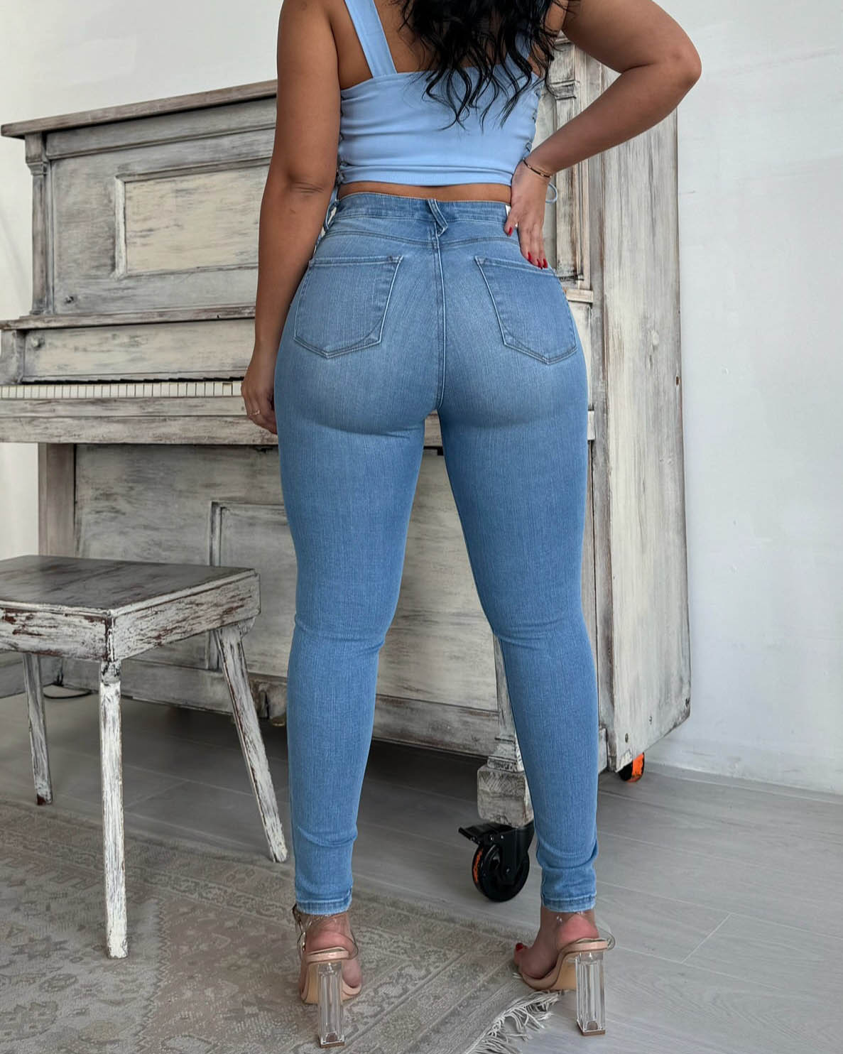 Hellblaue Skinny Jeans