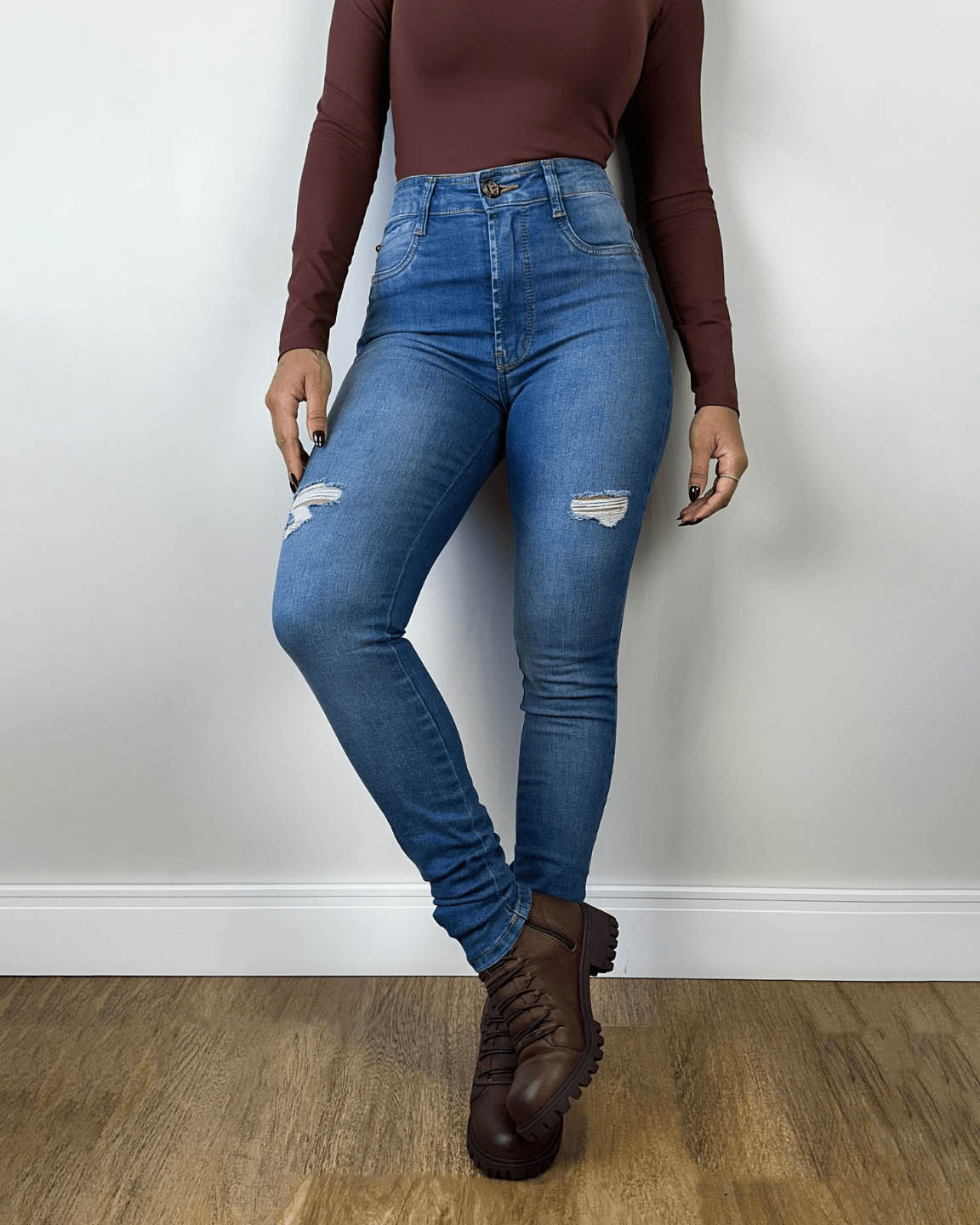 High-Waist Skinny-Jeans mit Rissen