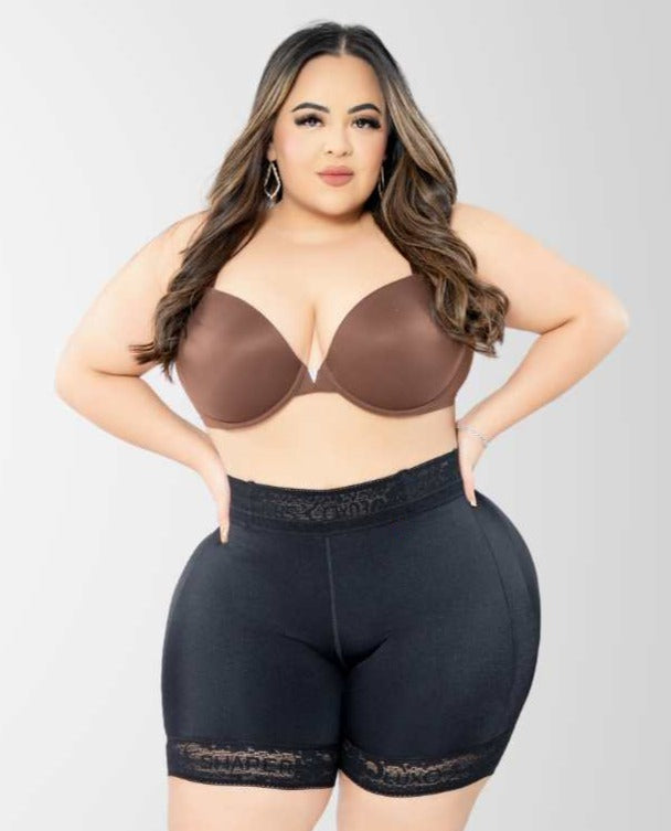 Kurze Miederhose mit Po-Anhebung