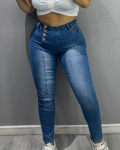 Schmale Jeans mit Seitenknöpfen im Trenddesign