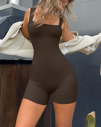 Ärmelloses Sport-Overall mit quadratischem Ausschnitt und Trägern