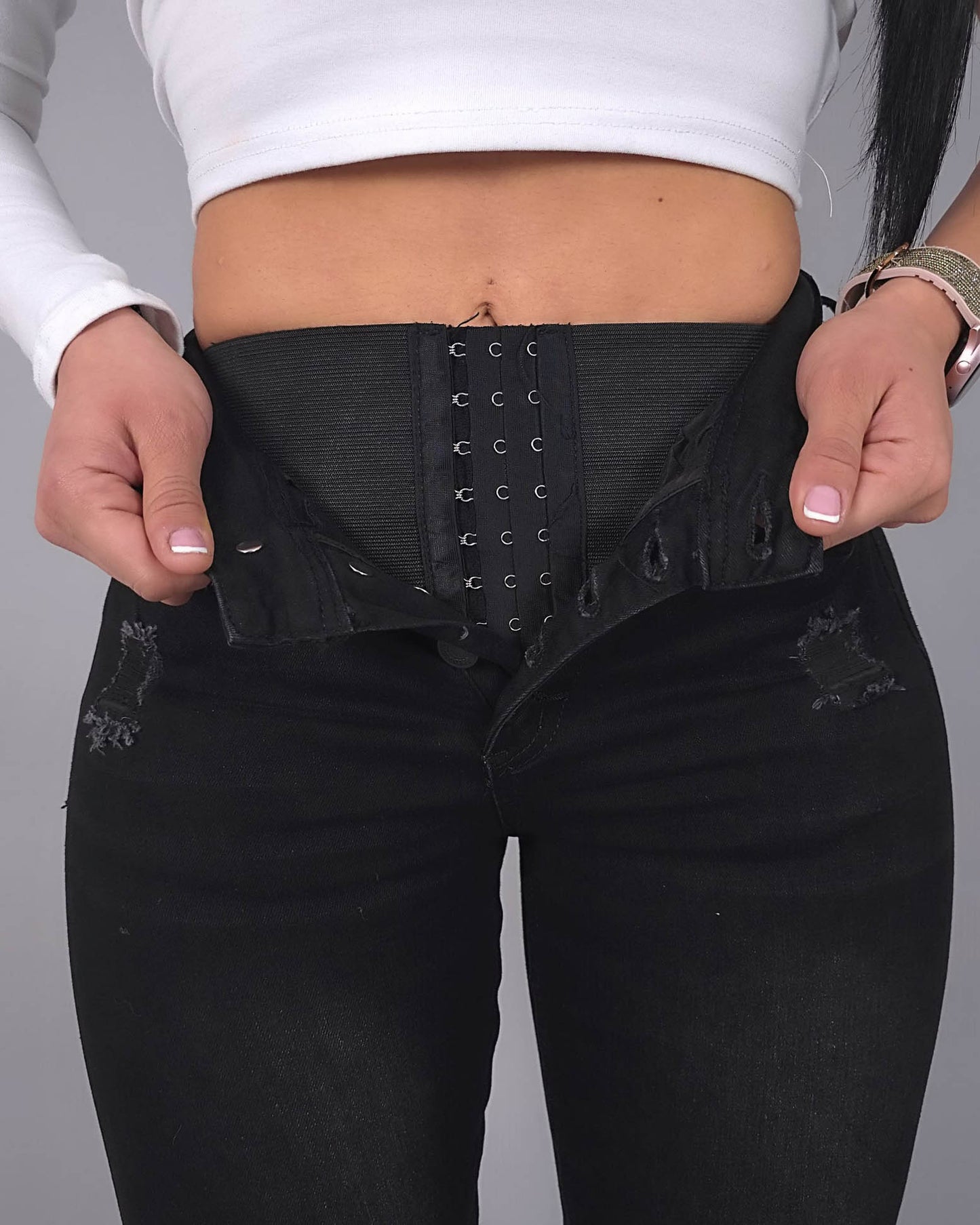 Hochbund-Slim-Fit-Faja-Jeans mit Push-up-Effekt