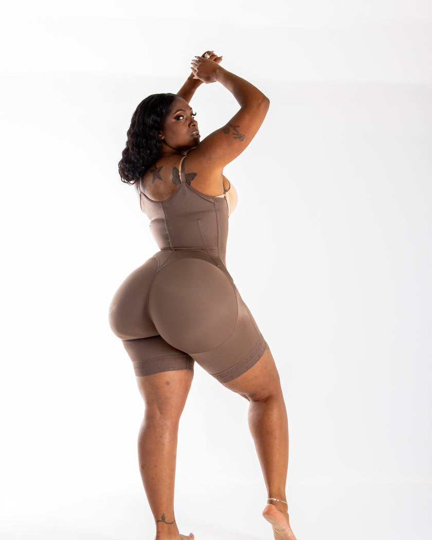 Aphrodite - Maßgeschneiderte Faja mit dünnen Trägern