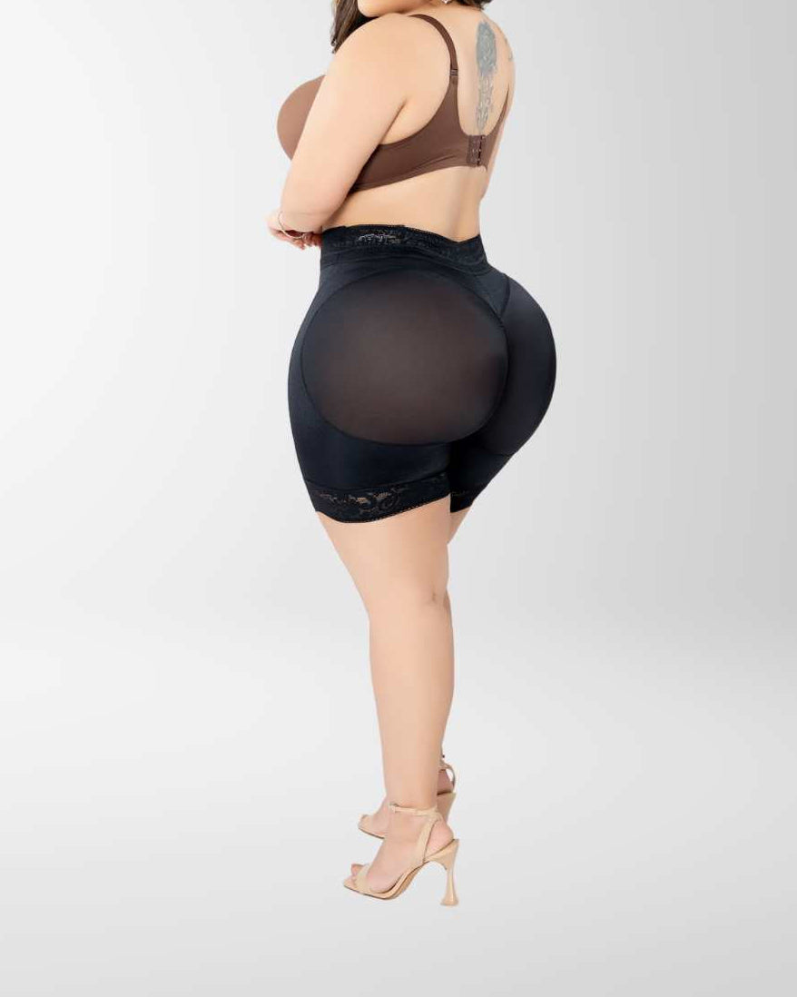 Kurze Miederhose mit Po-Anhebung