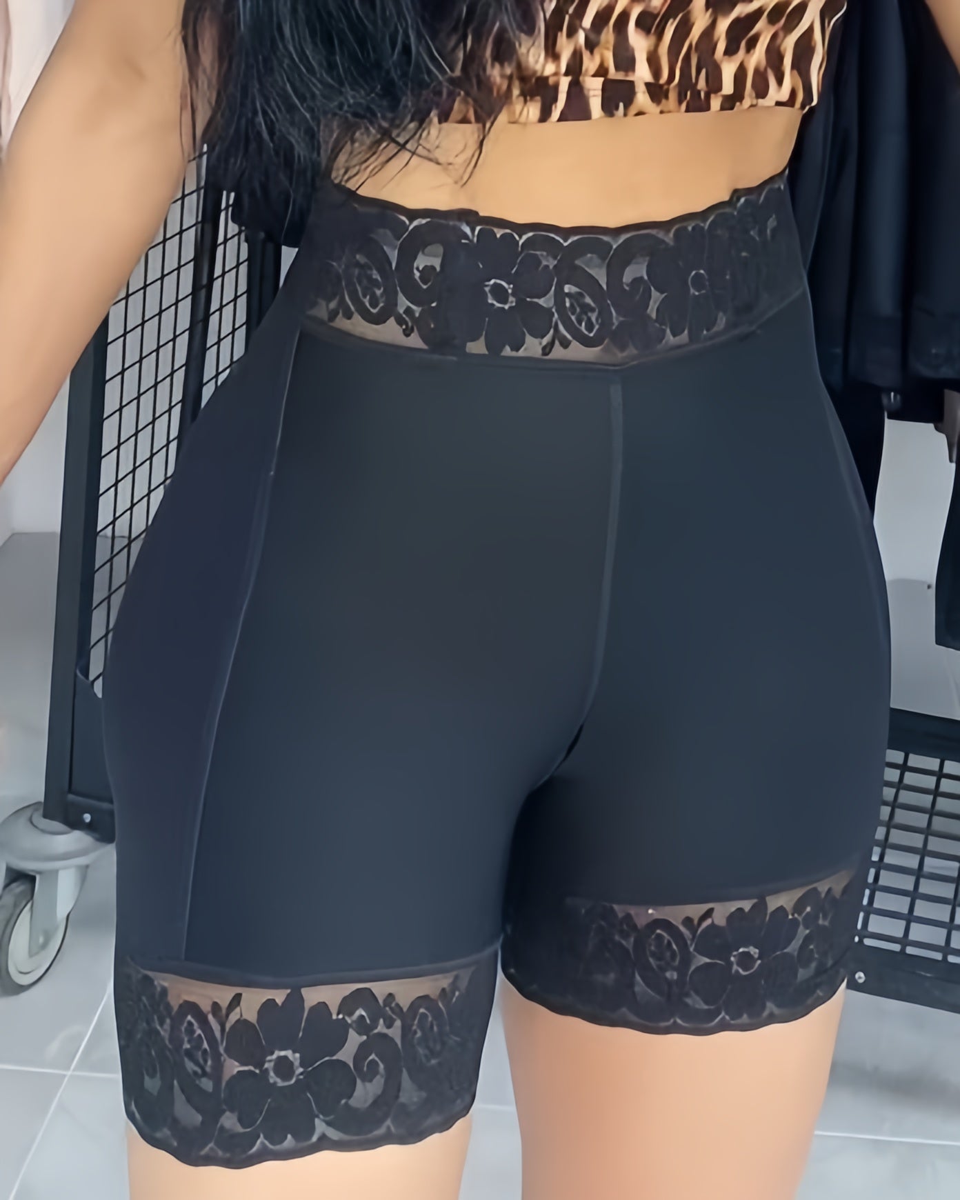 Spitzen-Booty-Shorts