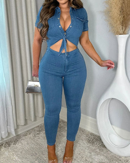 Jeansanzug mit kurzen Ärmeln und Hohlmuster