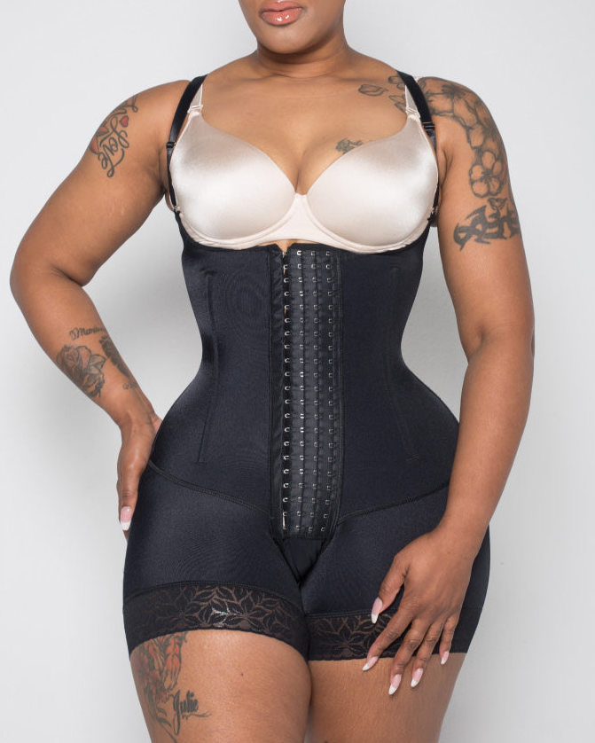 Aphrodite - Maßgeschneiderte Faja mit dünnen Trägern