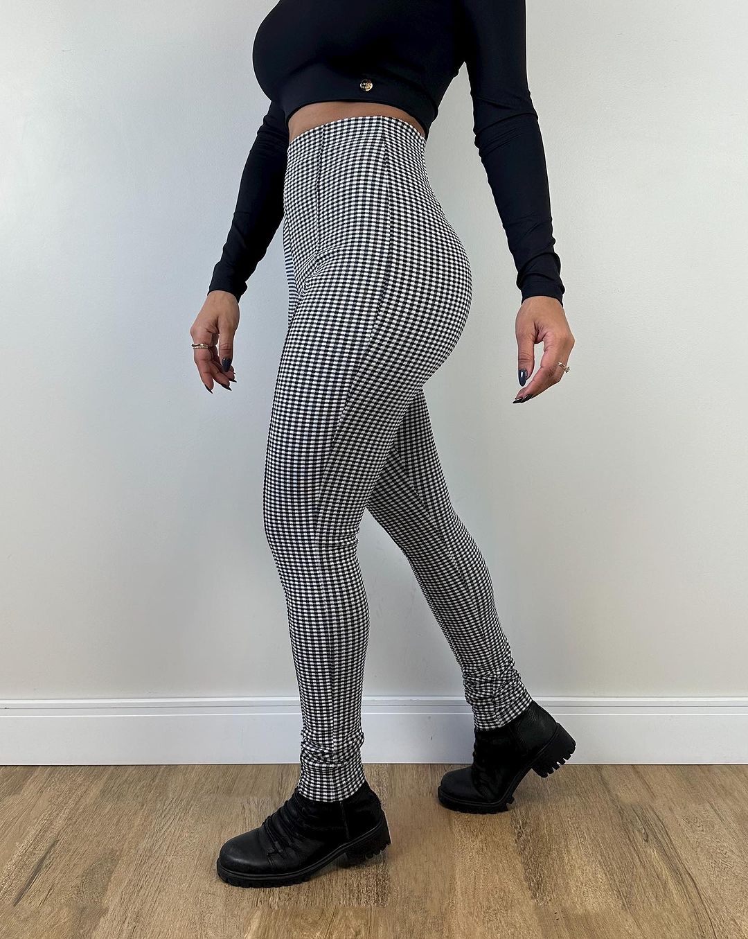 High-Waist Skinny-Hose mit grau kariertem Muster