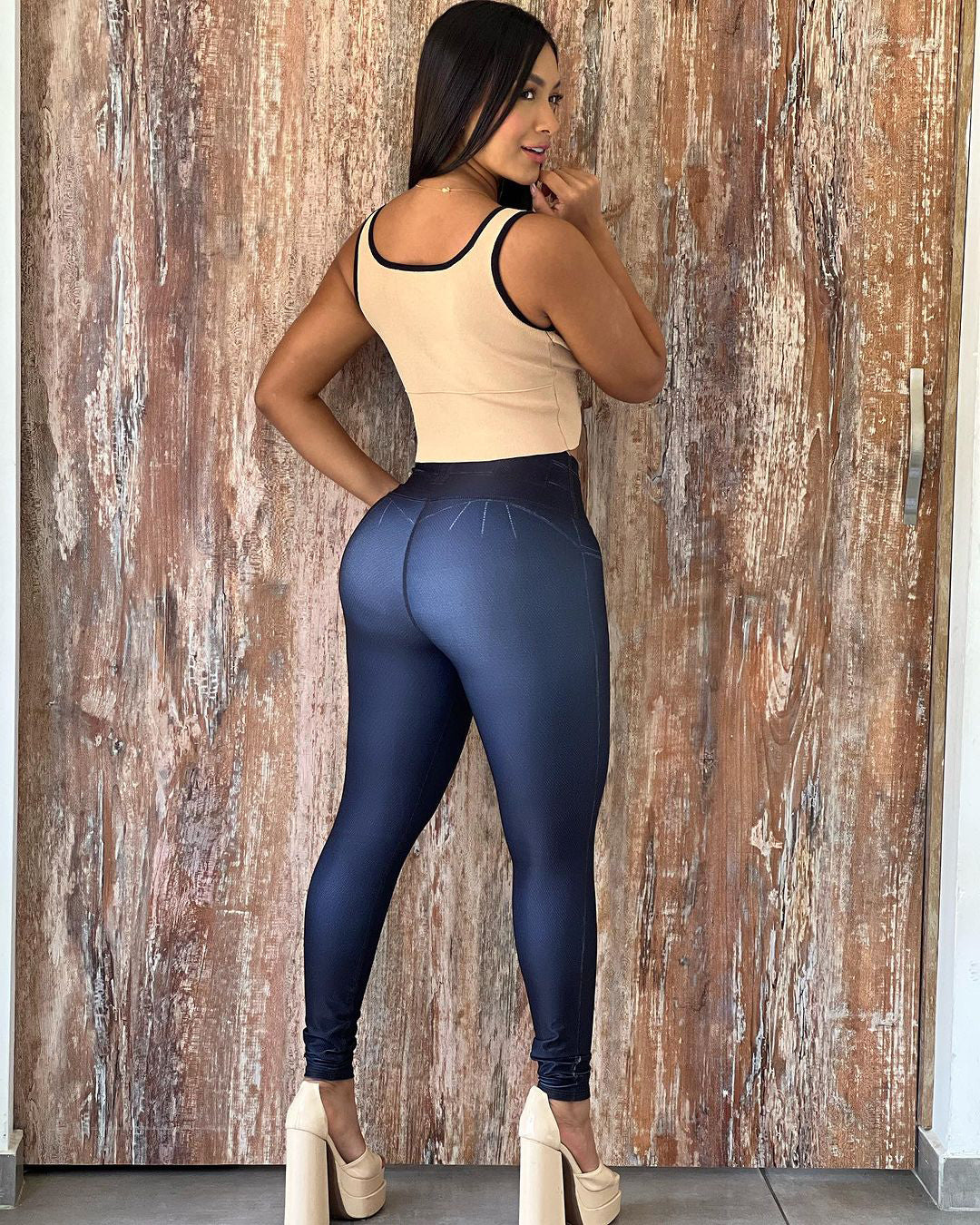 Neue Leggings Jeans zum Anheben des Gesäßes