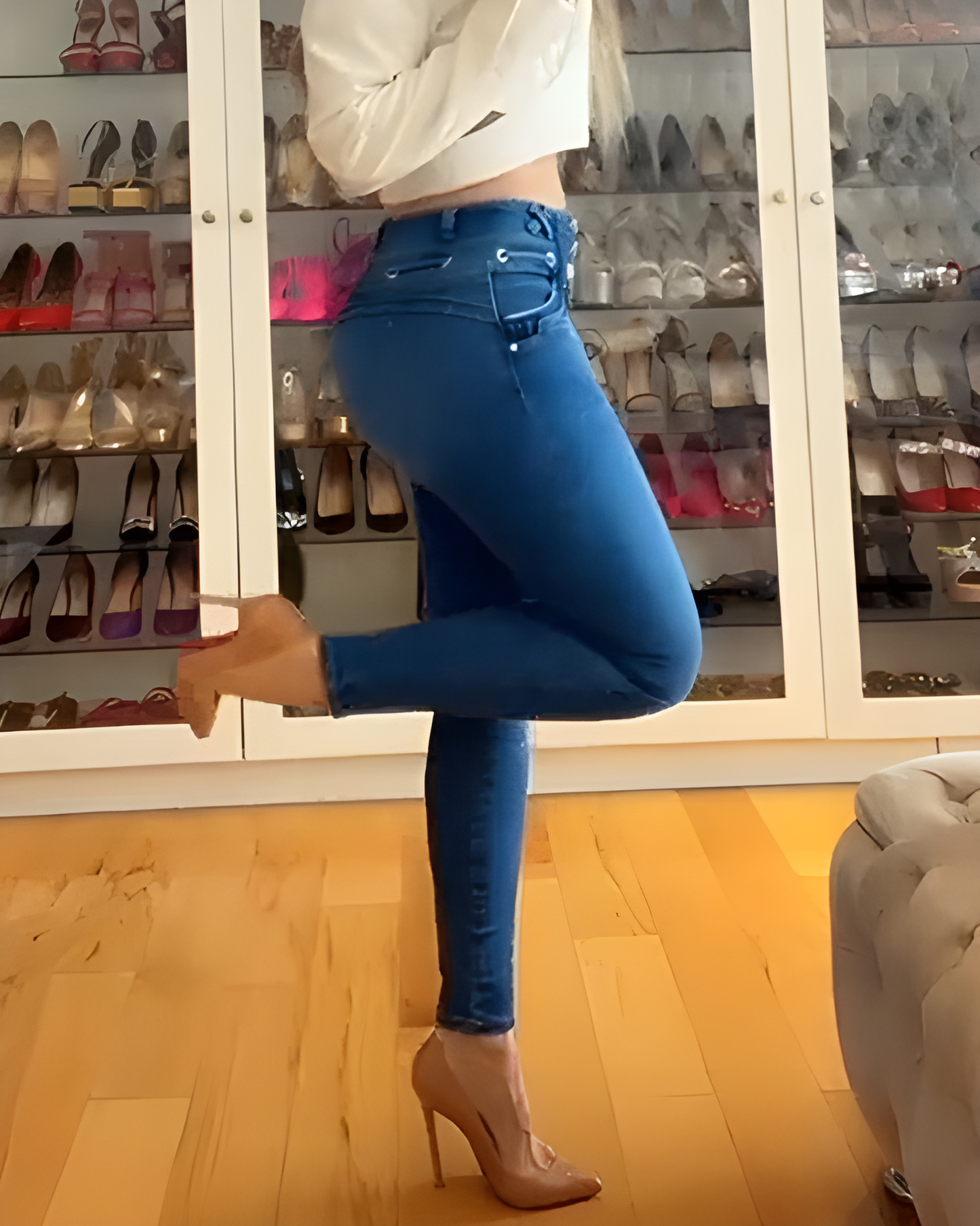 Hoch taillierte schmale kurvige Jeans