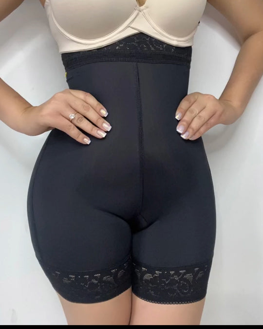 Shaper-Hose mit hoher Taille und Bauchkontrolle