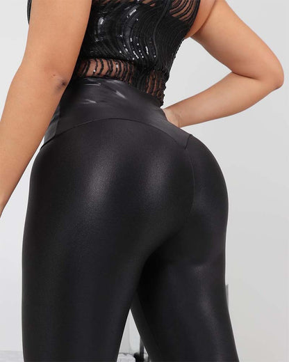 Enge Hosen mit Hüftlift und Bauchstraffung